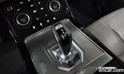 Land Rover Range-Rover Evoque 2022 2.0 гидро в Москве № 166111, миниатюра 9