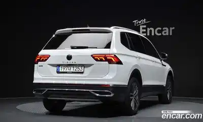 Volkswagen Tiguan 2023 2.0 гидро в Москве № 168478, миниатюра 2