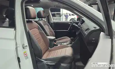 Volkswagen Tiguan 2023 2.0 гидро в Москве № 168478, миниатюра 10