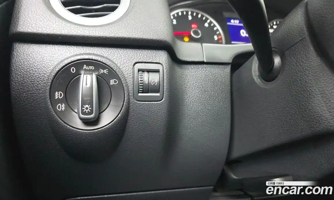 Volkswagen Tiguan 2015 2.0 гидро в Москве № 168957, фото 16
