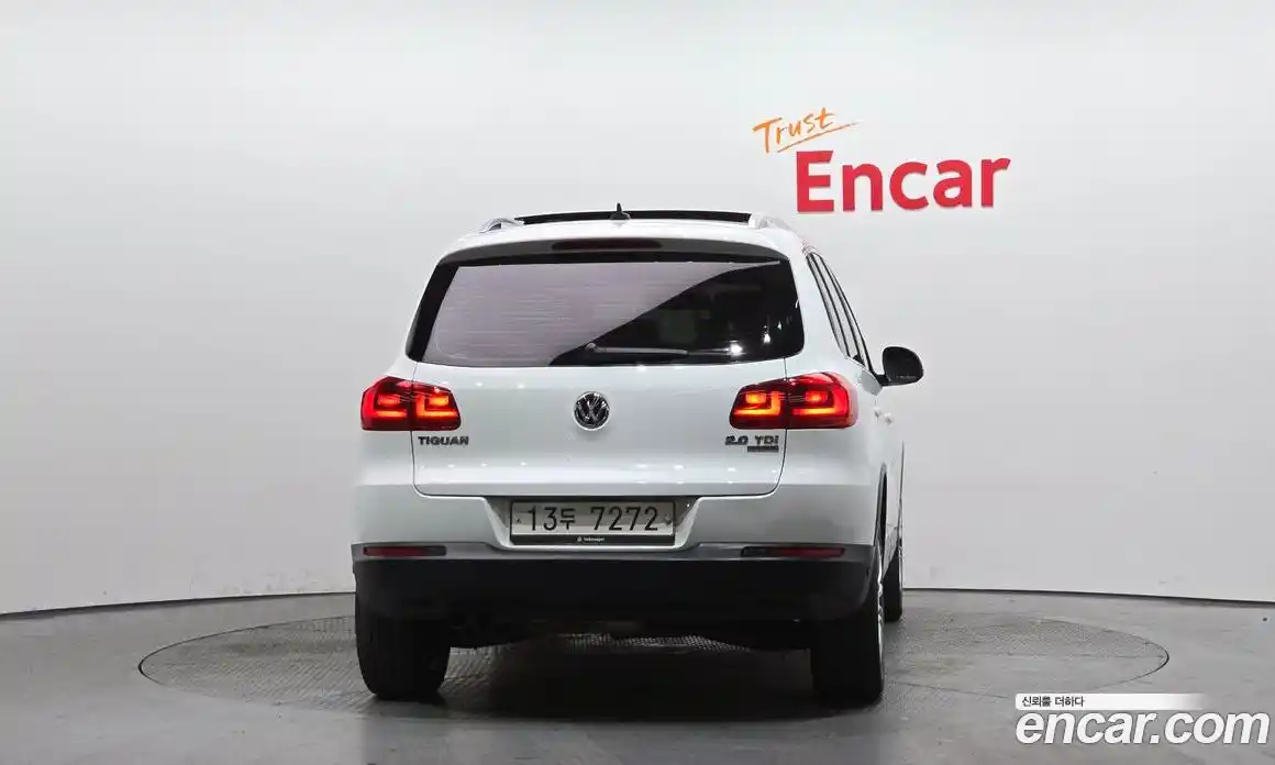 Volkswagen Tiguan 2015 2.0 гидро в Москве № 168957, фото 4