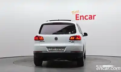 Volkswagen Tiguan 2015 2.0 гидро в Москве № 168957, миниатюра 4