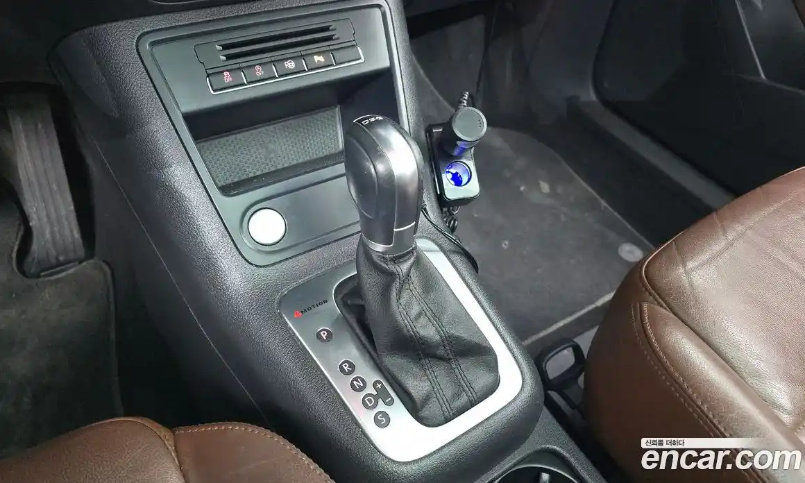 Volkswagen Tiguan 2015 2.0 гидро в Москве № 168957, фото 9