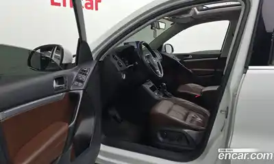 Volkswagen Tiguan 2015 2.0 гидро в Москве № 168957, миниатюра 10