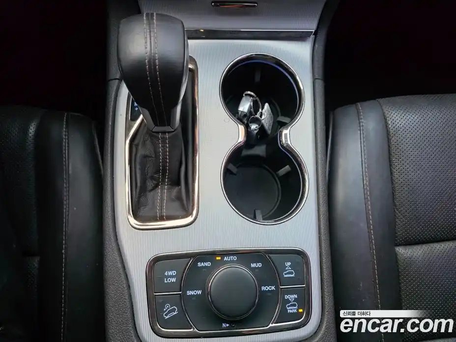 Jeep Cherokee 2018 3.0 гидро в Москве № 170088, фото 7
