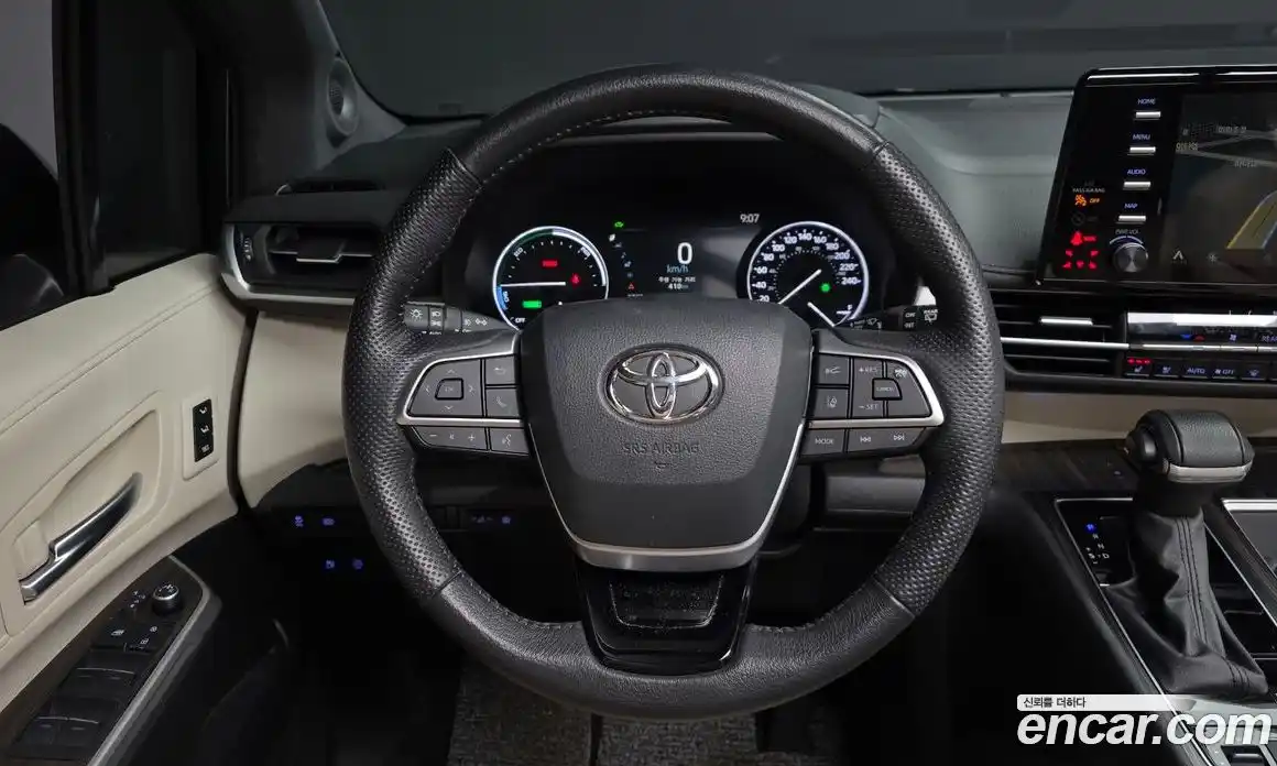 Toyota Sienna 2023 2.5 гидро в Москве № 170267, фото 13