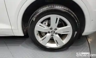 Audi Q5 2020 2.0 гидро в Москве № 183475, миниатюра 5