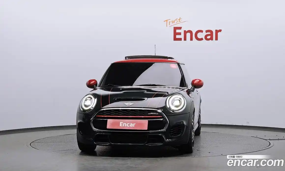 Mini Cooper 2019 2.0 гидро в Москве № 191146, фото 3