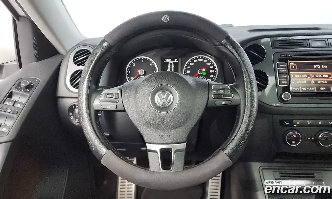 Volkswagen Tiguan 2015 2.0 гидро в Москве № 193331, фото 13