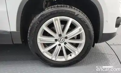 Volkswagen Tiguan 2015 2.0 гидро в Москве № 193331, миниатюра 5