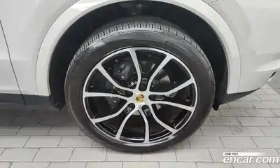 Porsche Cayenne 2022 3.0 гидро в Москве № 197256, миниатюра 5