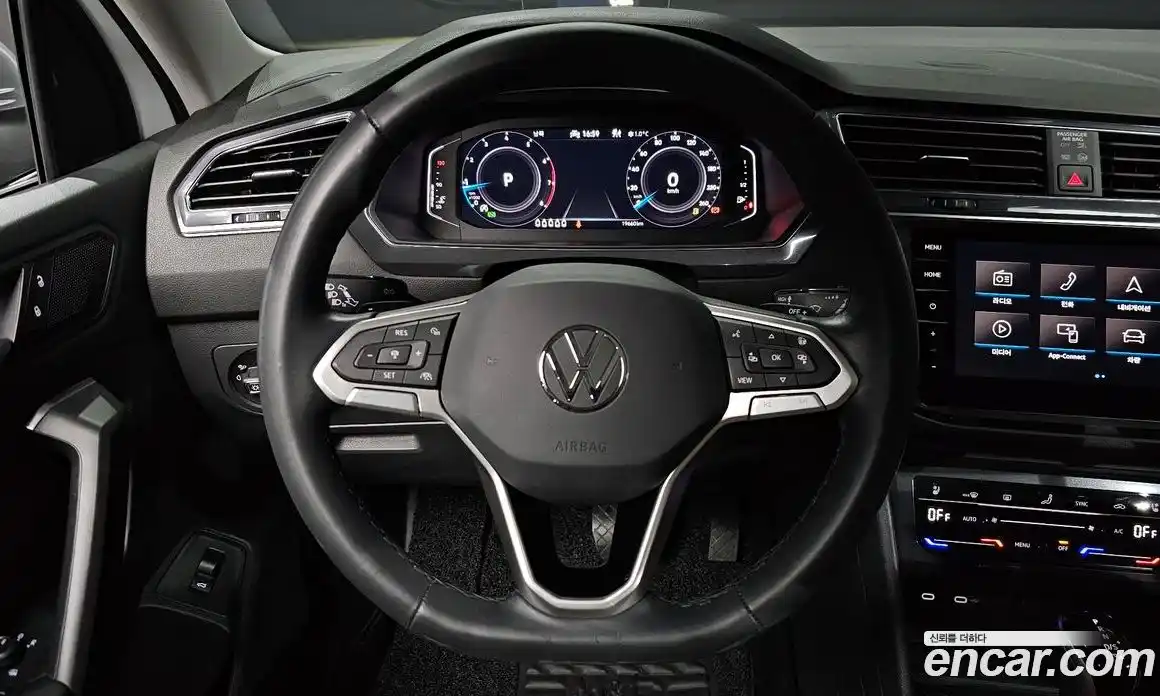 Volkswagen Tiguan 2023 2.0 гидро в Москве № 198921, фото 12