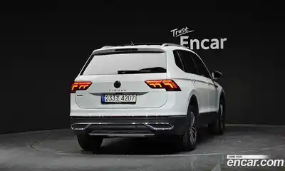 Volkswagen Tiguan 2023 2.0 гидро в Москве № 198921, миниатюра 3