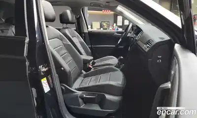 Volkswagen Tiguan 2022 2.0 гидро в Москве № 199161, миниатюра 11