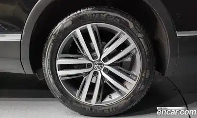 Volkswagen Tiguan 2022 2.0 гидро в Москве № 199161, миниатюра 5
