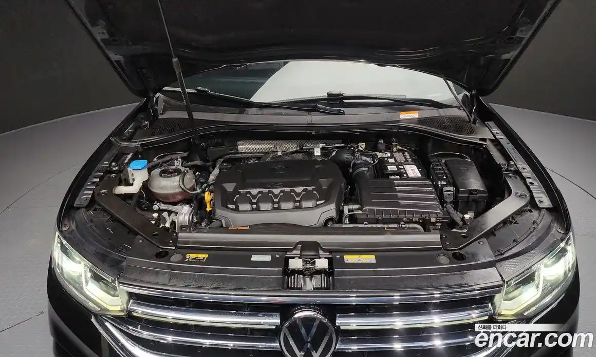 Volkswagen Tiguan 2022 2.0 гидро в Москве № 199161, фото 6