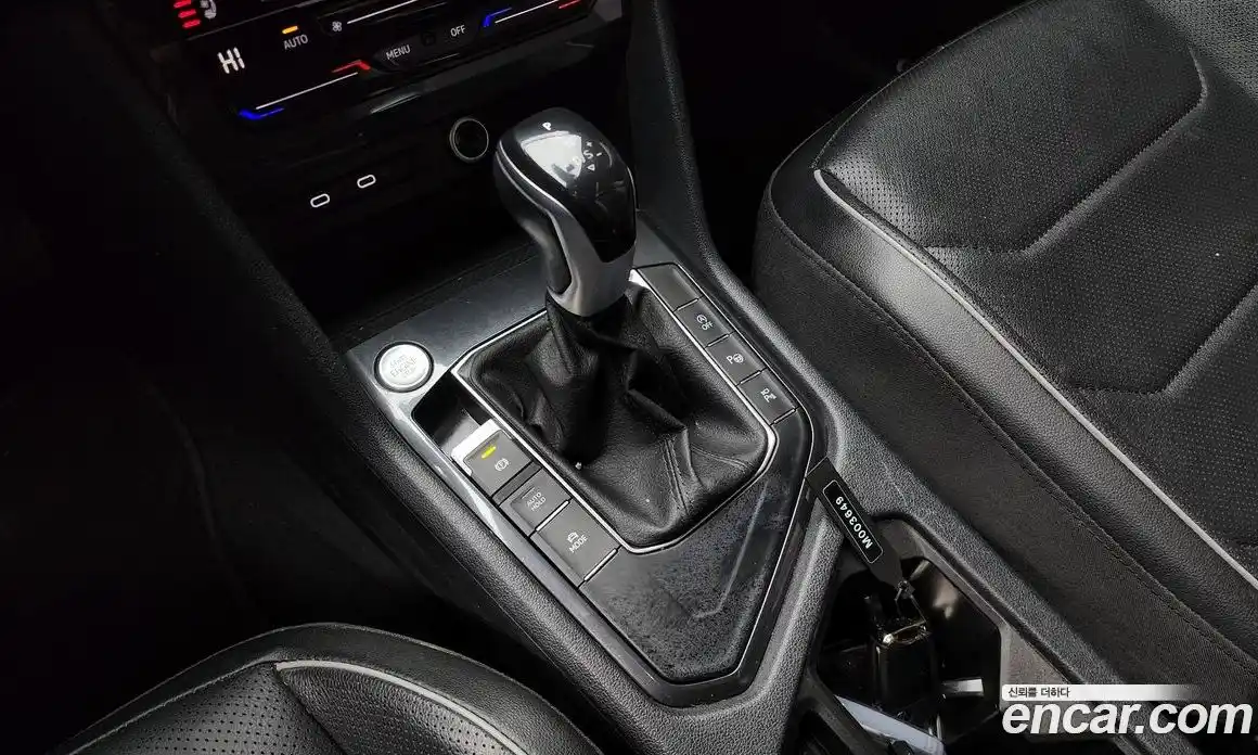 Volkswagen Tiguan 2022 2.0 гидро в Москве № 199161, фото 9