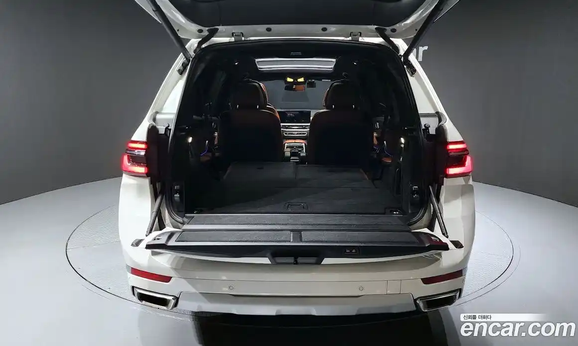 BMW X7 2023 3.0 гидро в Москве № 211330, фото 20