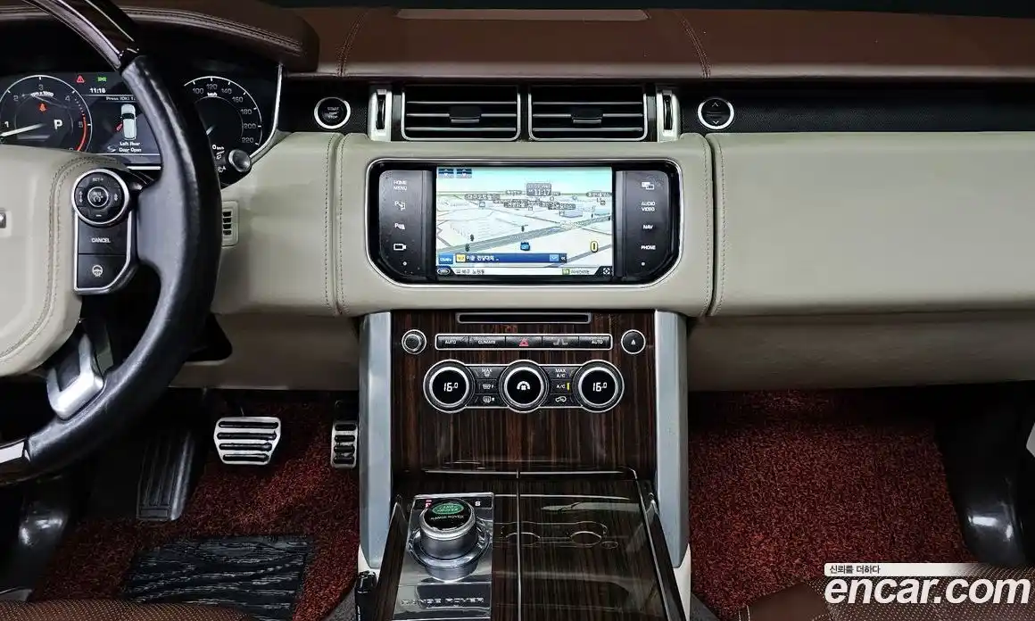 Land Rover Range-Rover 2015 4.4 гидро в Москве № 213712, фото 16