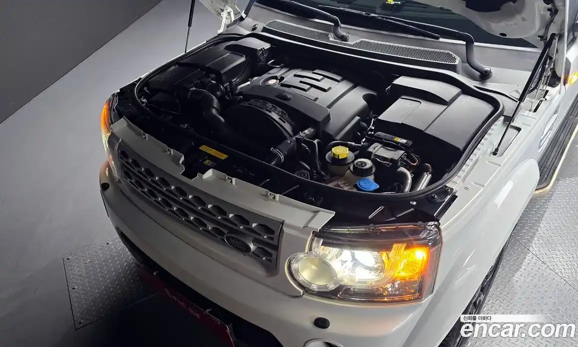 Land Rover Discovery 2013 3.0 гидро в Москве № 213826, фото 6