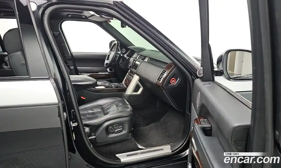 Land Rover Range-Rover 2015 4.4 гидро в Москве № 213864, фото 17