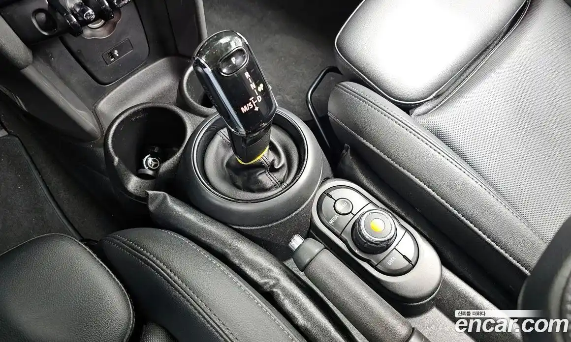 Mini Cooper 2019 1.5 гидро в Москве № 214393, фото 9