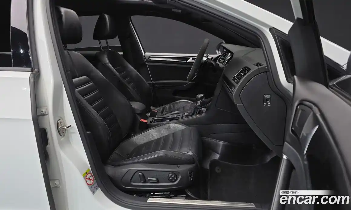 Volkswagen Golf 2016 2.0 гидро в Москве № 215366, фото 11