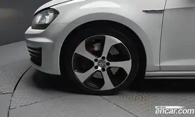 Volkswagen Golf 2016 2.0 гидро в Москве № 215366, миниатюра 5