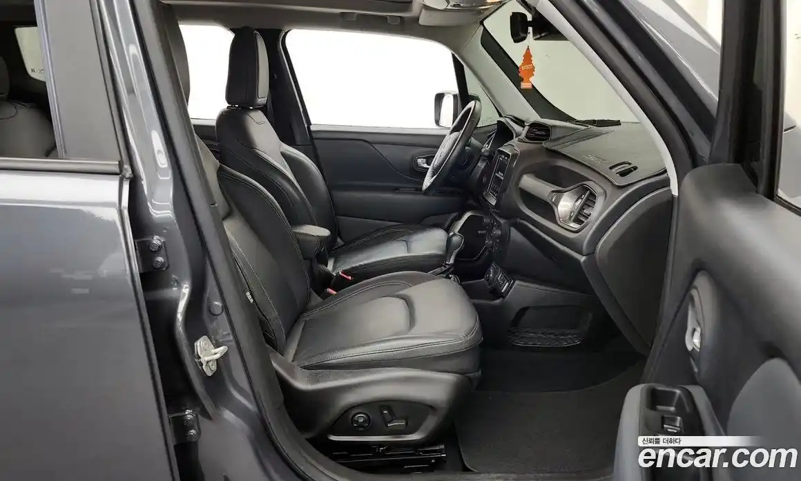 Jeep Renegade 2021 2.4 гидро в Москве № 215498, фото 11