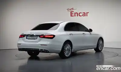Mercedes-Benz E-Class, 2022