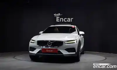 Volvo V60 2019 2.0 гидро в Москве № 230433, миниатюра 3