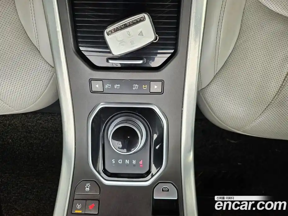 Land Rover Range-Rover Evoque 2016 2.0 гидро в Москве № 231338, фото 16