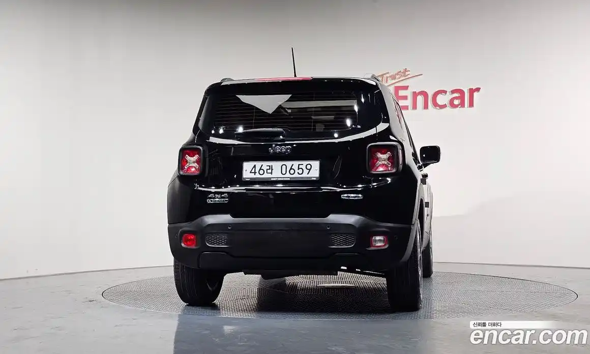 Jeep Renegade 2015 2.0 гидро в Москве № 232447, фото 4
