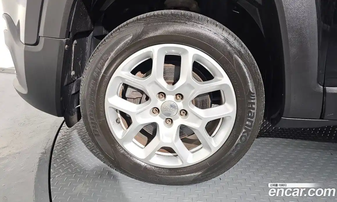 Jeep Renegade 2015 2.0 гидро в Москве № 232447, фото 5