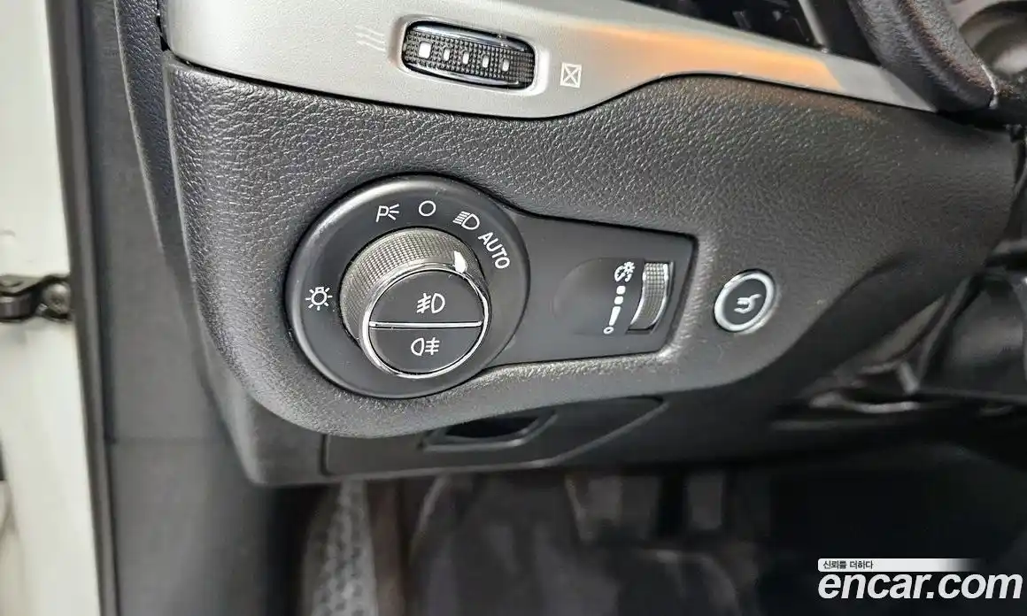 Jeep Cherokee 2018 2.4 гидро в Москве № 232630, фото 17