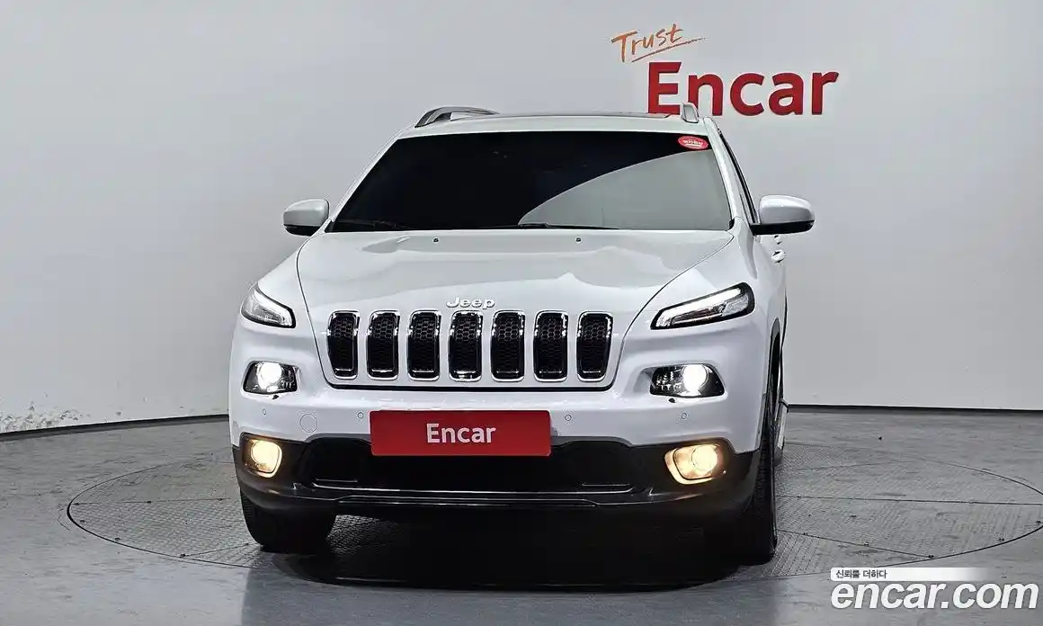 Jeep Cherokee 2018 2.4 гидро в Москве № 232630, фото 3