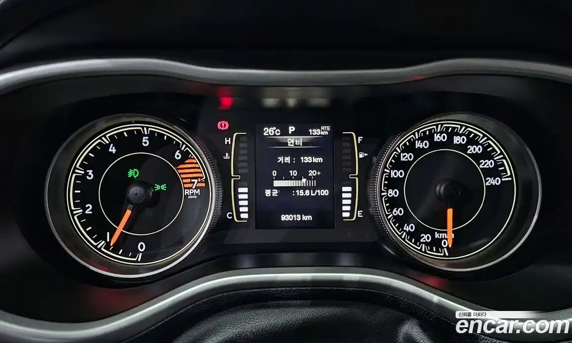 Jeep Cherokee 2018 2.4 гидро в Москве № 232630, фото 8