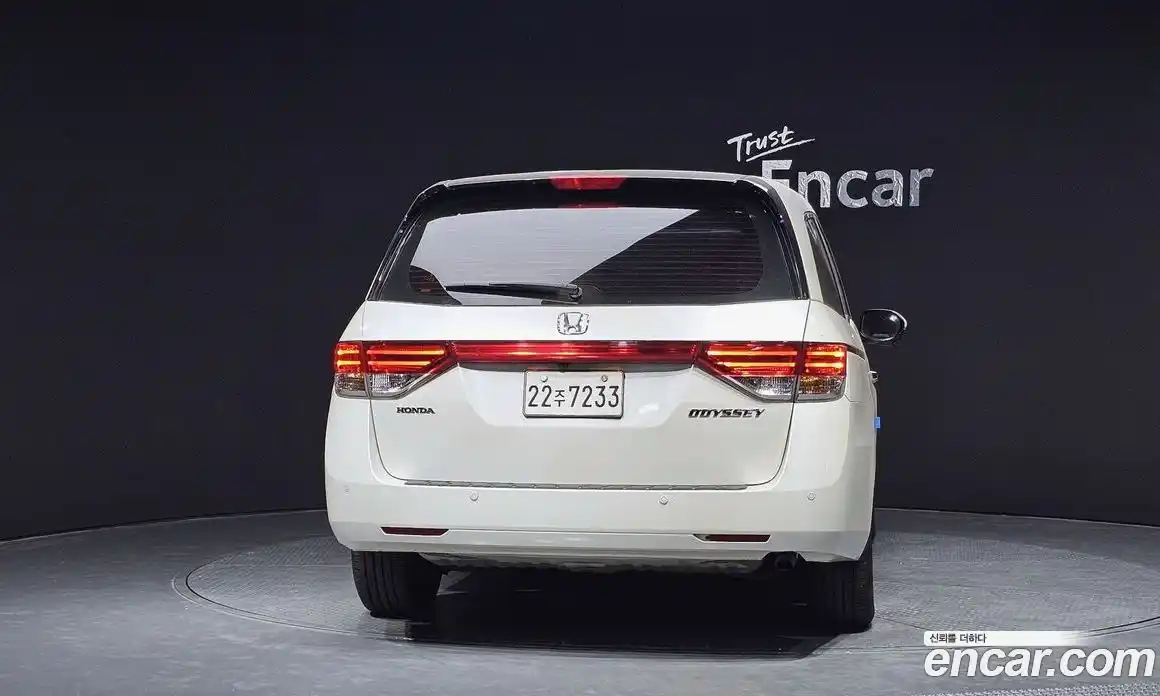 Honda Odyssey 2015 3.5 гидро в Москве № 232848, фото 4