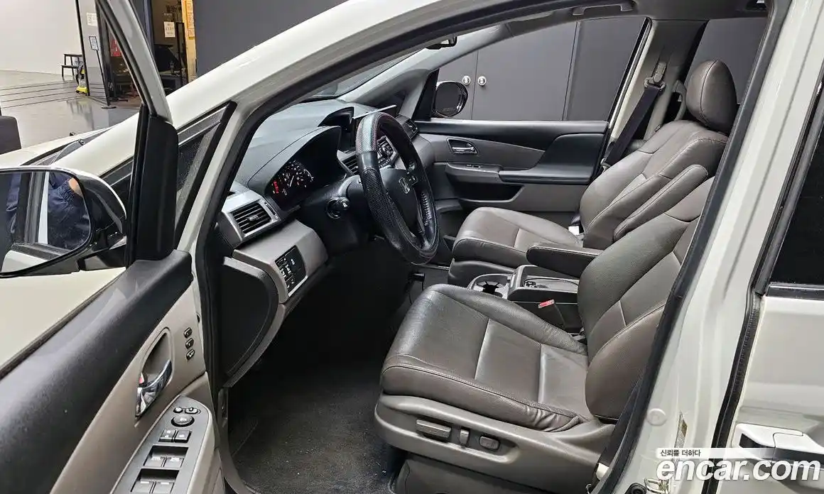 Honda Odyssey 2015 3.5 гидро в Москве № 232848, фото 10
