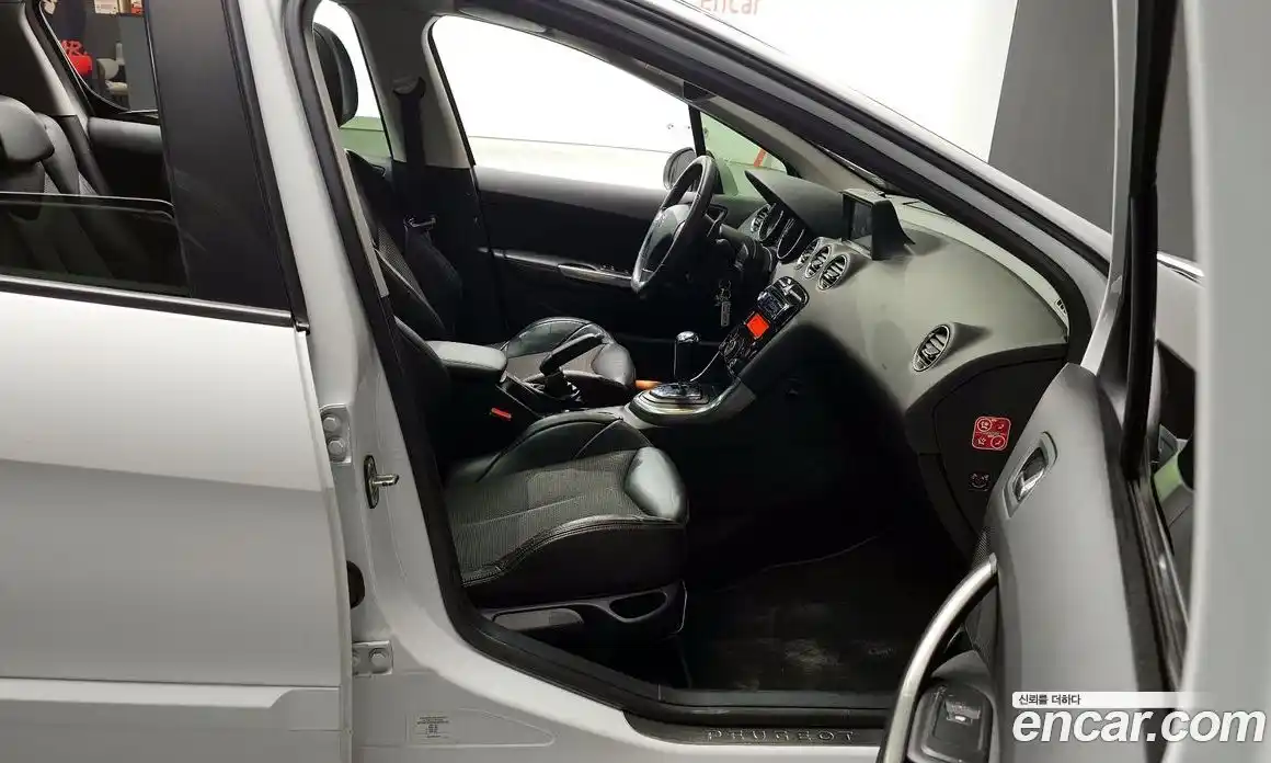 Peugeot 308 2014 1.6 гидро в Москве № 234872, фото 11