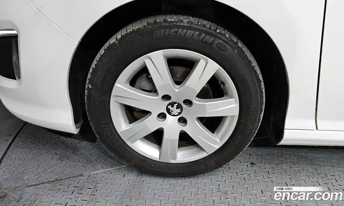 Peugeot 308 2014 1.6 гидро в Москве № 234872, фото 5