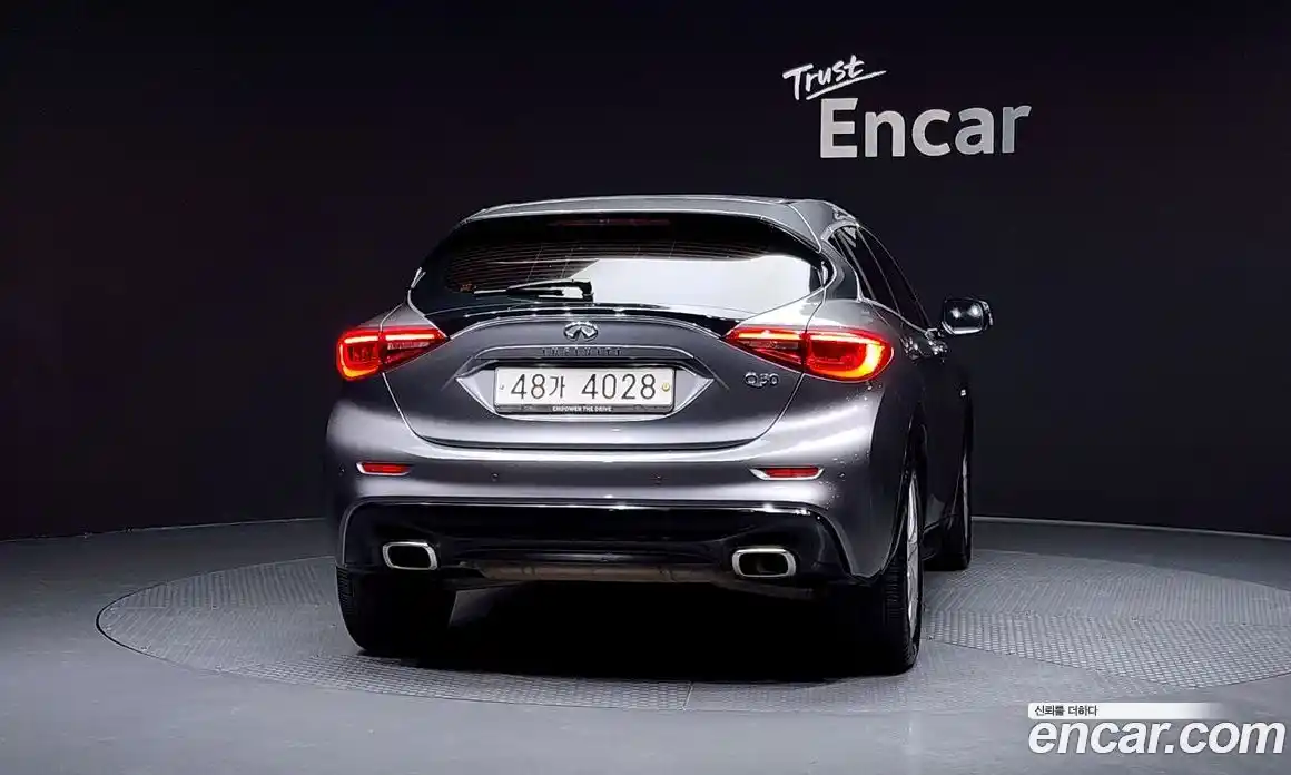 Infiniti Q30 2019 2.0 гидро в Москве № 244795, фото 4