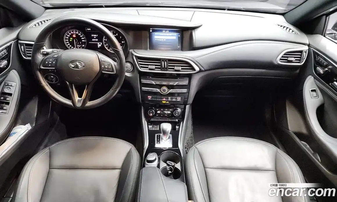 Infiniti Q30 2019 2.0 гидро в Москве № 244795, фото 7