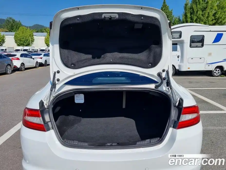 Jaguar XF 2014 2.0 гидро в Москве № 248278, фото 7