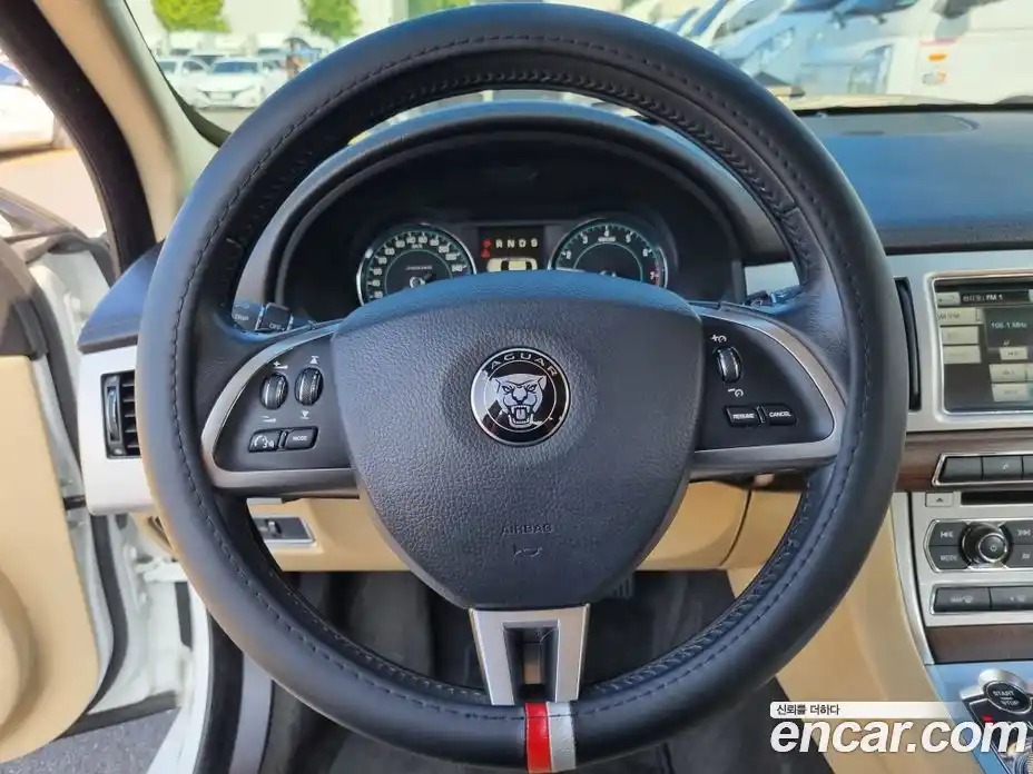 Jaguar XF 2014 2.0 гидро в Москве № 248278, фото 9
