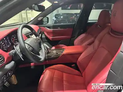 Maserati Levante 2023 3.0 гидро в Москве № 255963, миниатюра 11