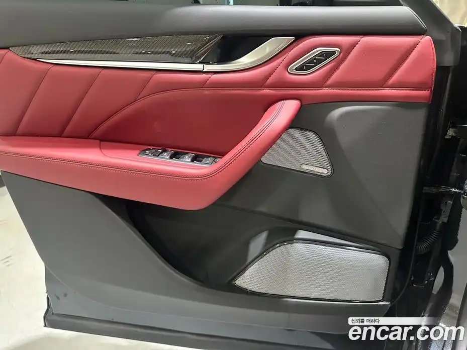 Maserati Levante 2023 3.0 гидро в Москве № 255963, фото 13