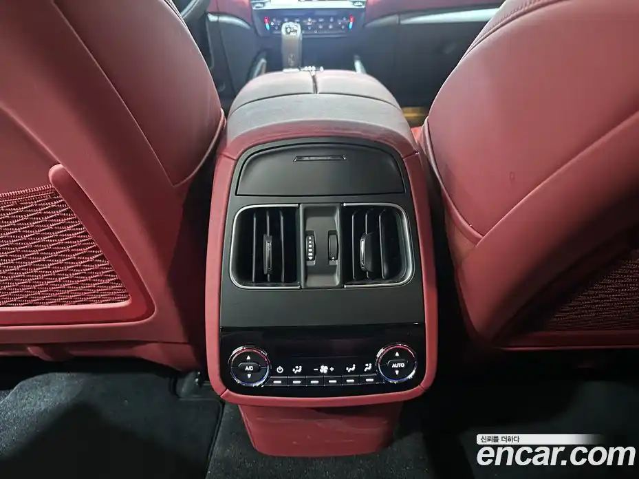 Maserati Levante 2023 3.0 гидро в Москве № 255963, фото 16