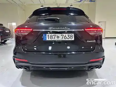 Maserati Levante 2023 3.0 гидро в Москве № 255963, миниатюра 4