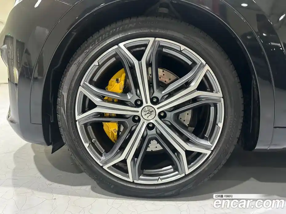 Maserati Levante 2023 3.0 гидро в Москве № 255963, фото 5